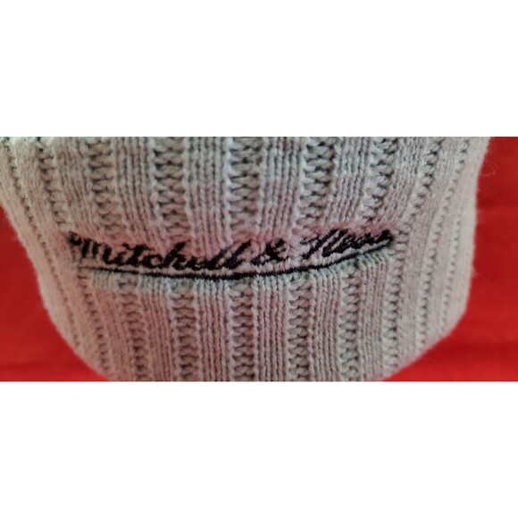Brooklyn Nets Mitchell & Ness NBA Basketball Team Logo Pom Pom Knit Hat Beanie - Picture 4 of 6